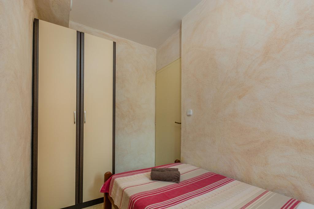 Apartment Velenik D&I Porec Esterno foto